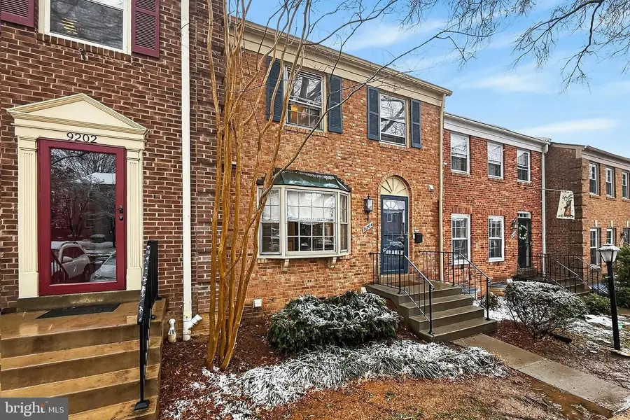 9204 Bailey Ln, Fairfax, VA 22031 - #3