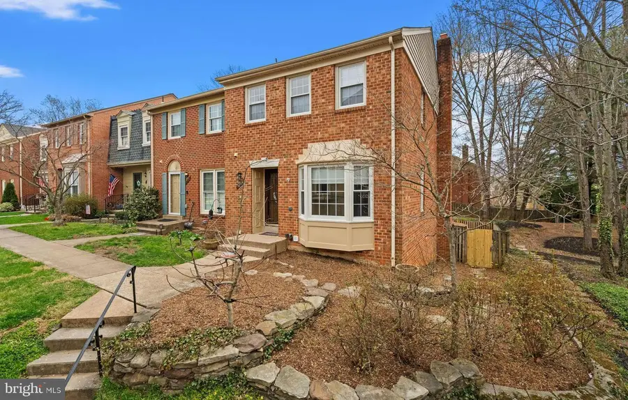 9864 High Water Ct, Burke, VA 22015 - #3