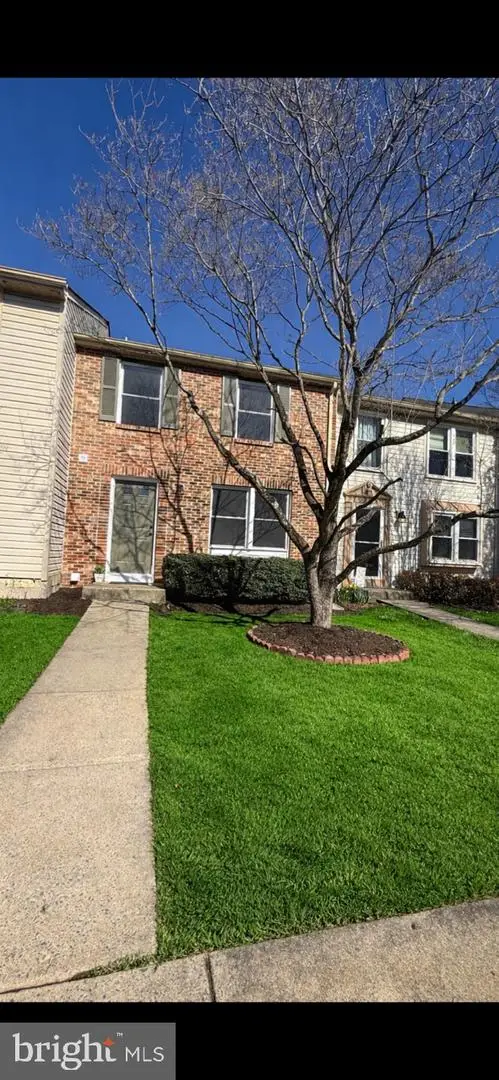 14125 Honey Hill Ct, CENTREVILLE, VA 20121