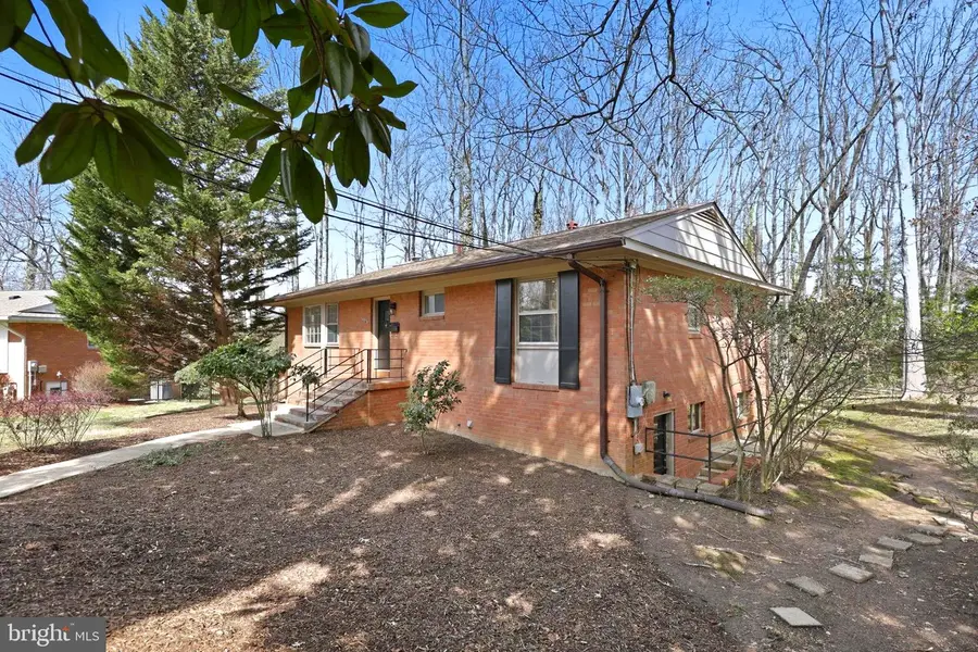 7220 Brookcrest Pl, Annandale, VA 22003 - #3