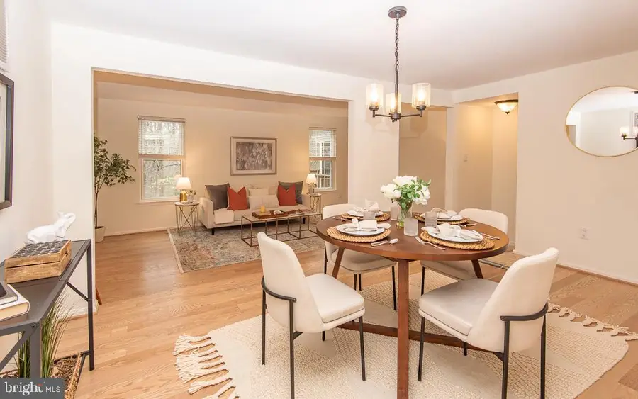 5756 Walnut Wood Ln Ln, Burke, VA 22015 - #2