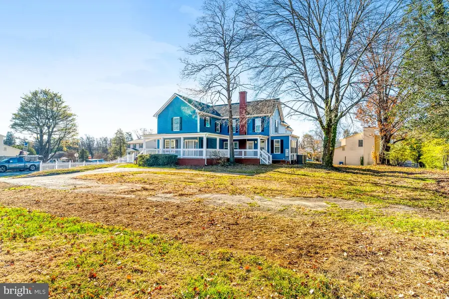 3010 Steven Martin Dr, Fairfax, VA 22031 - #2