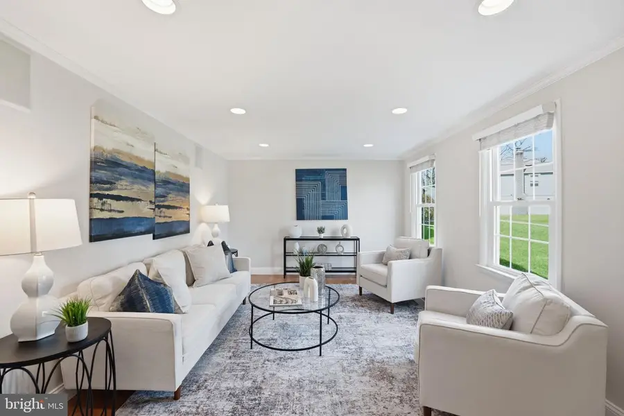 7803 Fieldcrest Ct, Falls Church, VA 22042 - #3