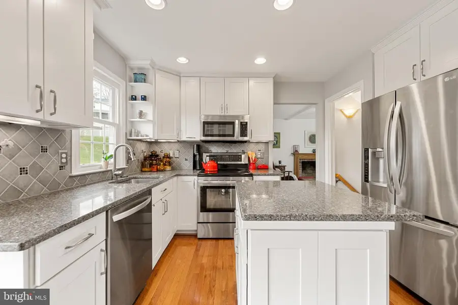 8805 Aquary Ct, Springfield, VA 22153 - #2