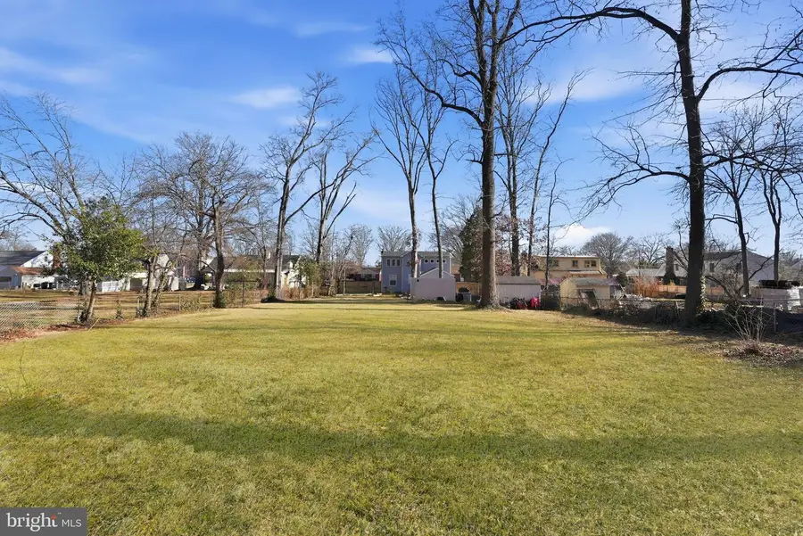 6710 Oak Dr, Alexandria, VA 22306 - #3