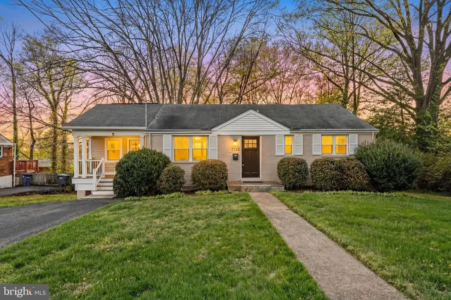 2722 Woodley Pl, Falls Church, VA 22046 - #3