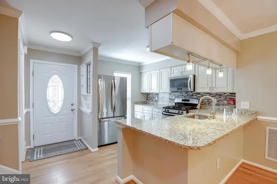 14730 Basingstoke Loop, Centreville, VA 20120 - #2