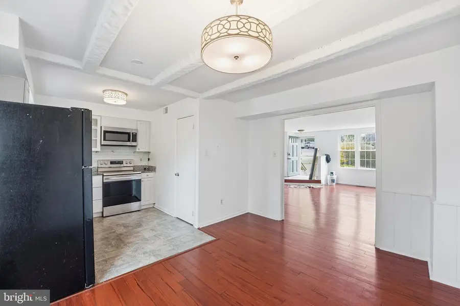 2432 Windbreak Dr, Alexandria, VA 22306 - #3