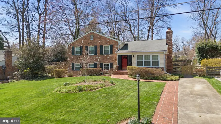 2418 Lancaster Ct, Falls Church, VA 22043 - #2