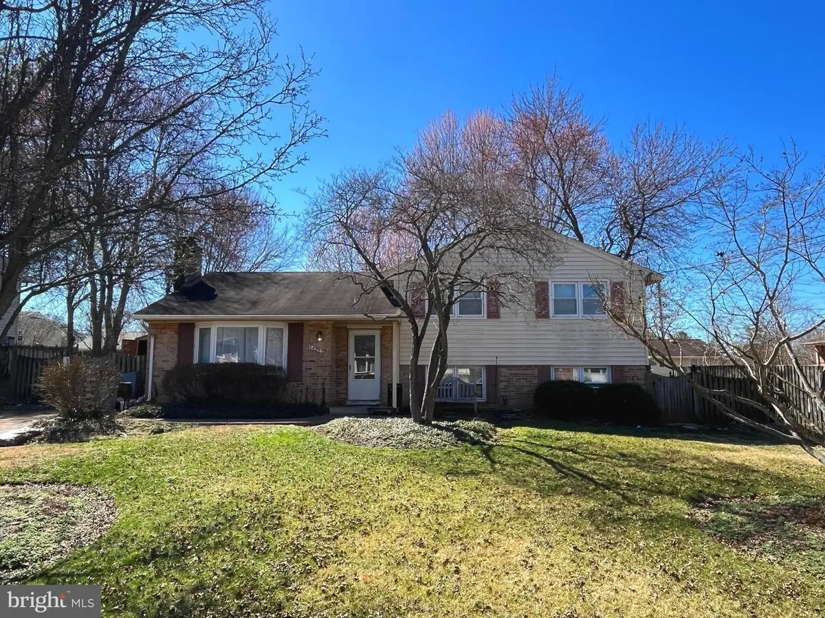 14717 Lock Dr, Centreville, VA 20120 - #1