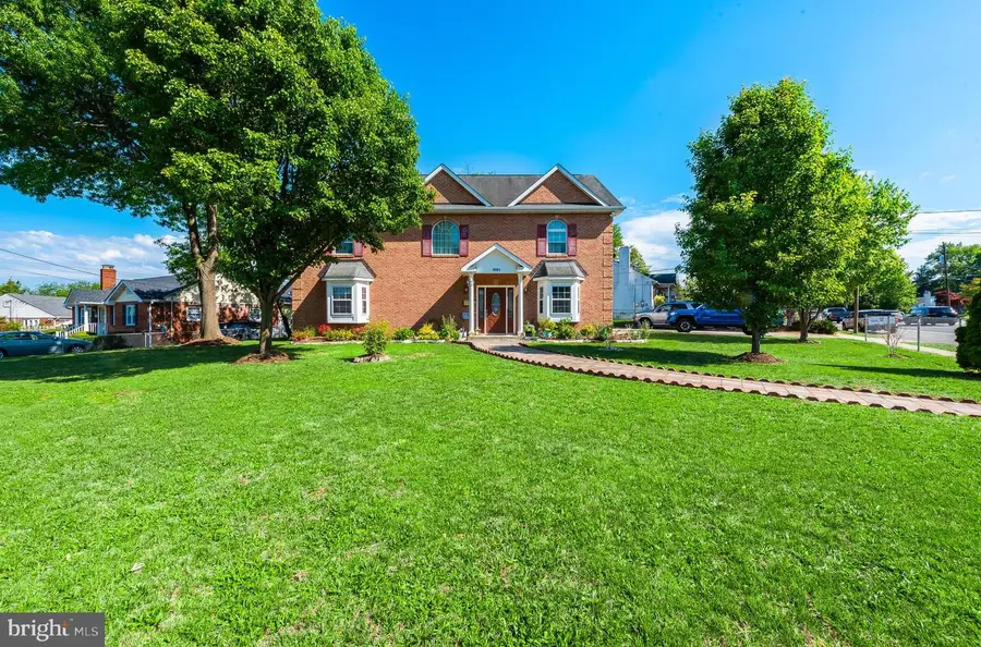 6951 Essex Ave, Springfield, VA 22150 - #2