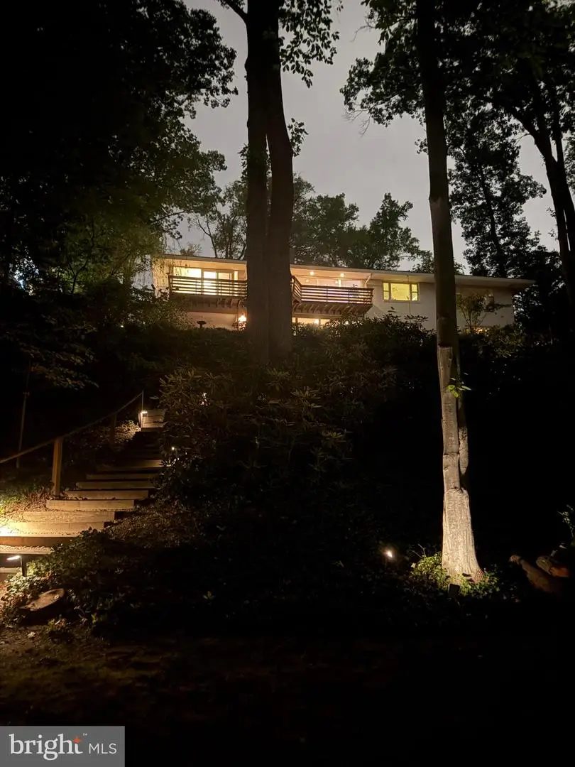 6124 Beachway Dr, Falls Church, VA 22041 - #3