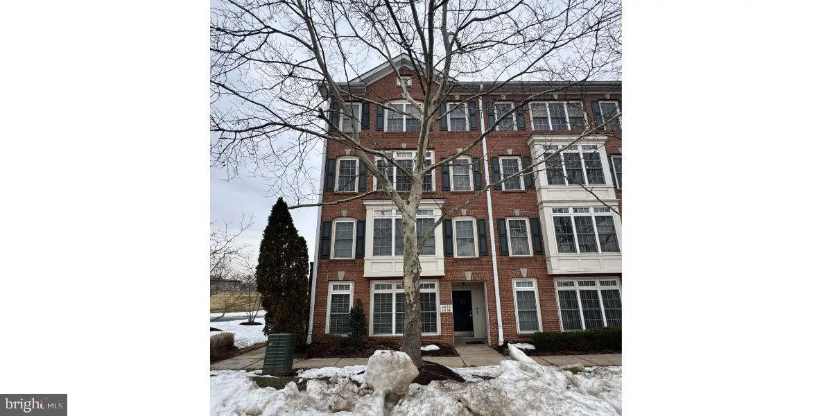 4608 Battenburg Ln #832, Fairfax, VA 22030 - #1