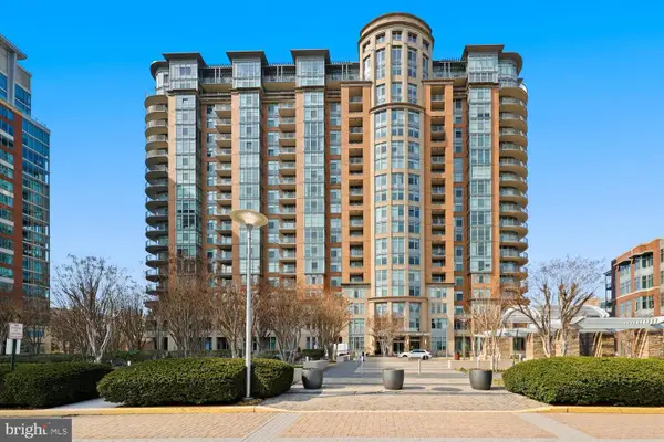 8220 Crestwood Heights Dr #419, MCLEAN, VA 22102