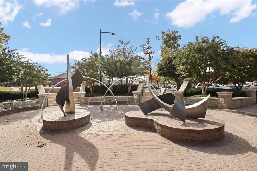 1450 Emerson Ave #g05, McLean, VA 22101 - #3