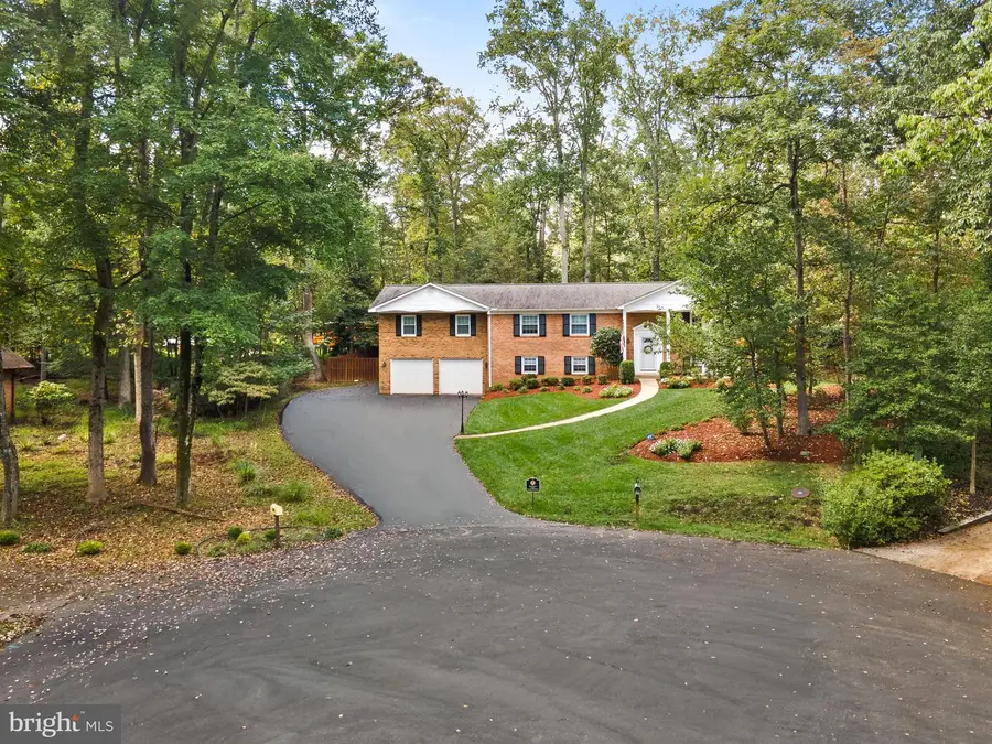 2520 Fowlers Ln, Reston, VA 20191 - #2