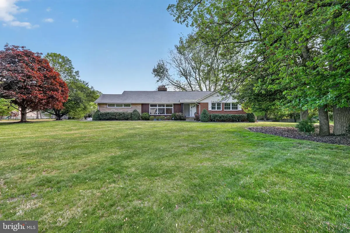 2831 Cedar Ln, Vienna, VA 22180 - #1