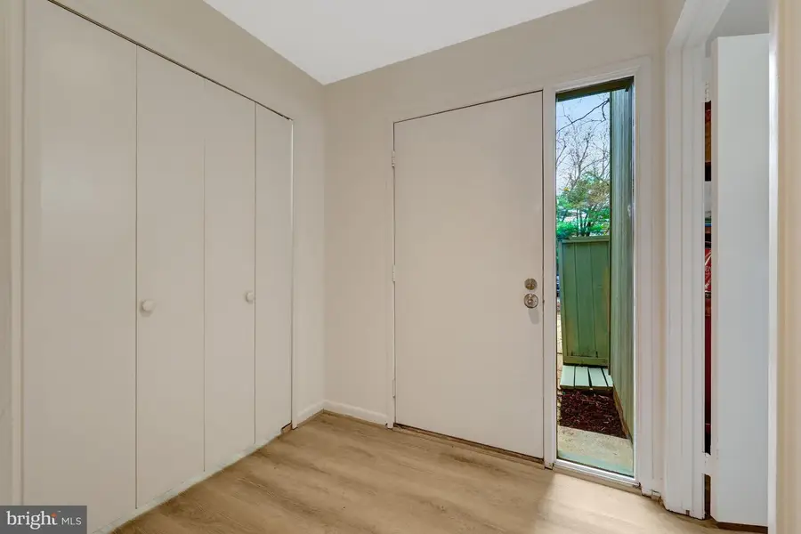 1752 Wainwright Dr, Reston, VA 20190 - #3