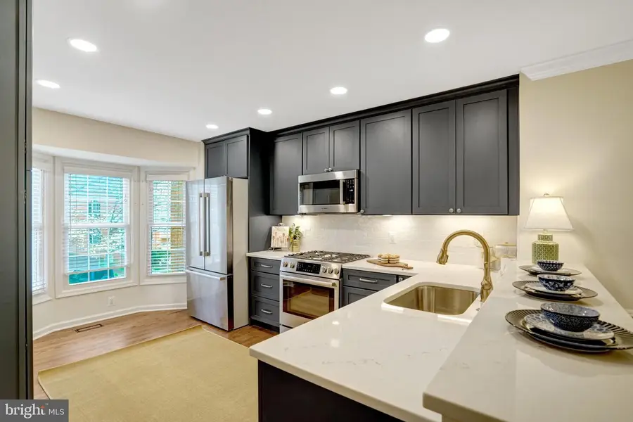 6331 Crooked Oak Ln, Falls Church, VA 22042 - #2