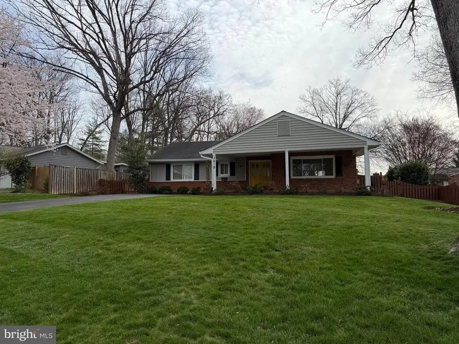 3819 Shelley Ln, Annandale, VA 22003 - #2