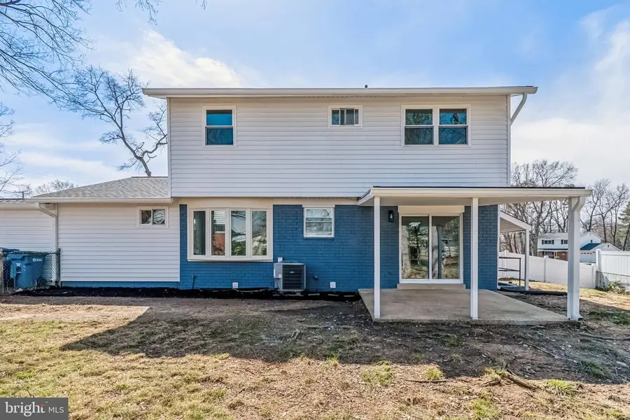 6815 Rolling Rd, Springfield, VA 22152 - #3