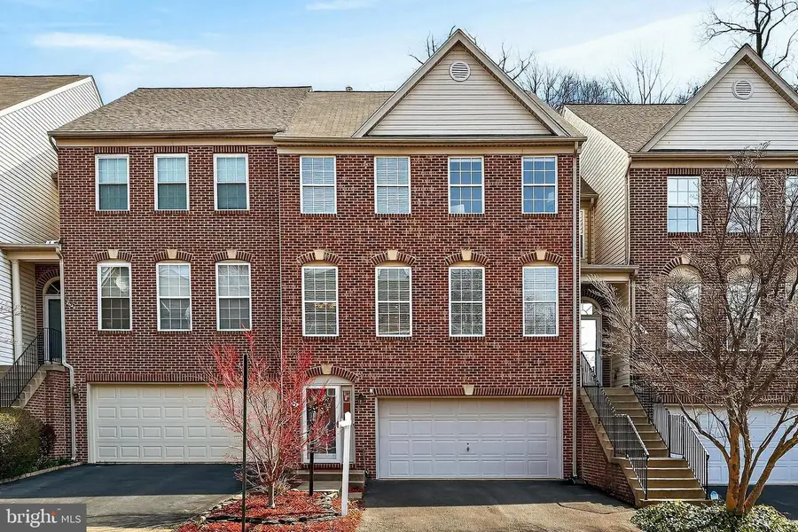 4135 Brookgreen Dr, Fairfax, VA 22033 - #2