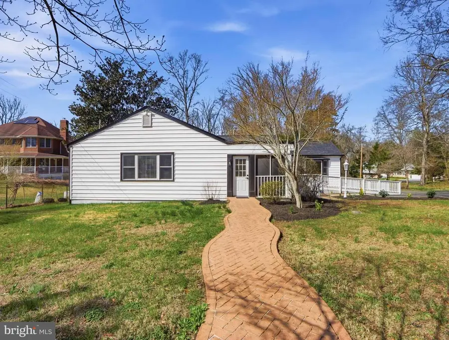 7343 Calvert St, Annandale, VA 22003 - #2