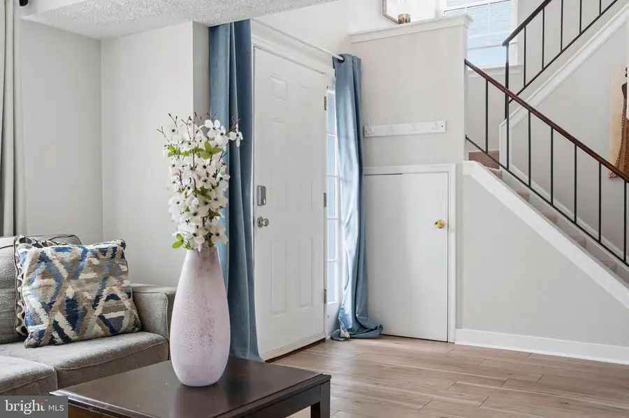 14004-b Walter Bowie Ln, Centreville, VA 20121 - #3