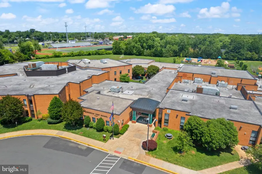 13109 Poplar Tree Rd, Fairfax, VA 22033 - #3