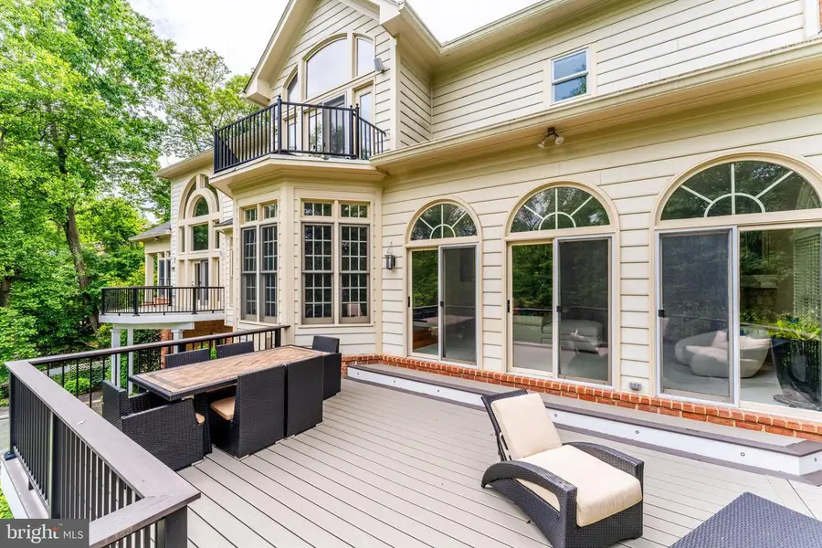 891 Chinquapin Rd, McLean, VA 22102 - #3