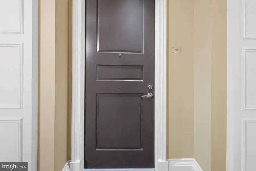 8220 Crestwood Heights Dr #1215, McLean, VA 22102 - #3