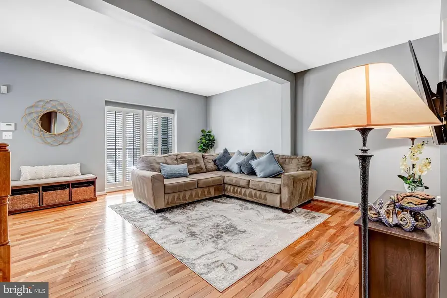 6526 Parish Glebe Ln, Alexandria, VA 22315 - #3