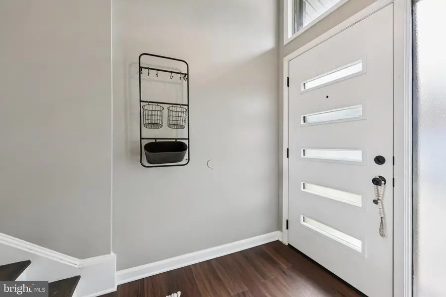 10913 Howland Dr, Reston, VA 20191 - #3