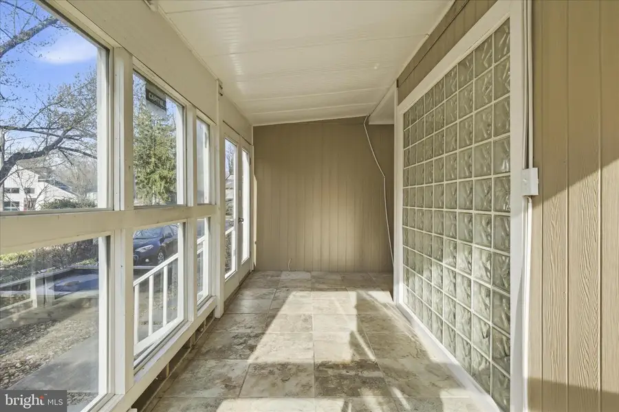 5515 Westcliff Ct, Burke, VA 22015 - #3