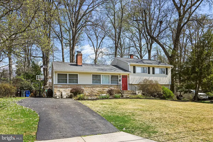 909 Plum St Sw, Vienna, VA 22180 - #2