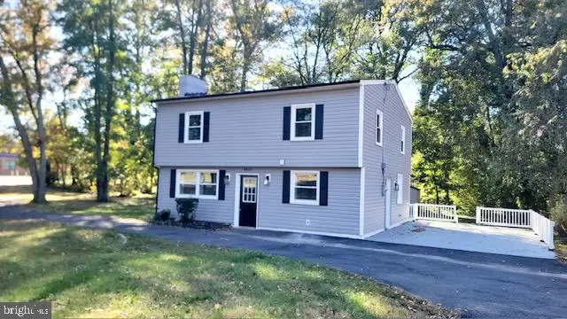 8426 Woodlawn St, Alexandria, VA 22309 - #1