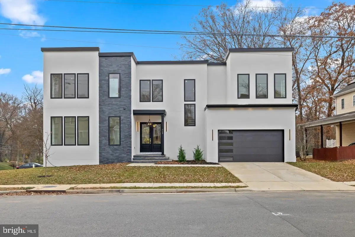 719 Meadow Ln Sw, Vienna, VA 22180 - #1