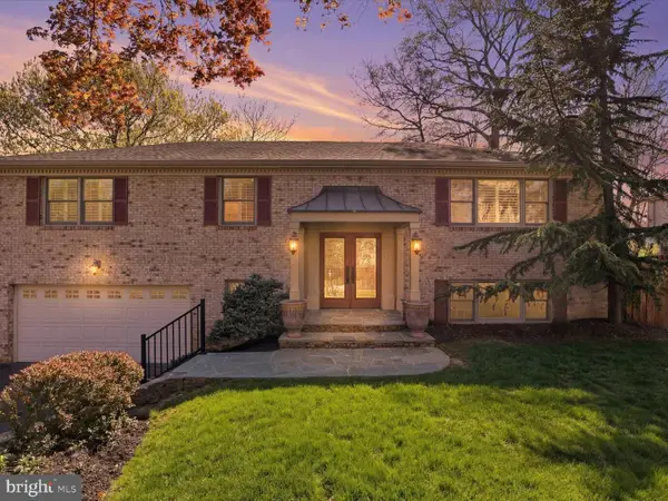 10801 Greene Dr, LORTON, VA 22079