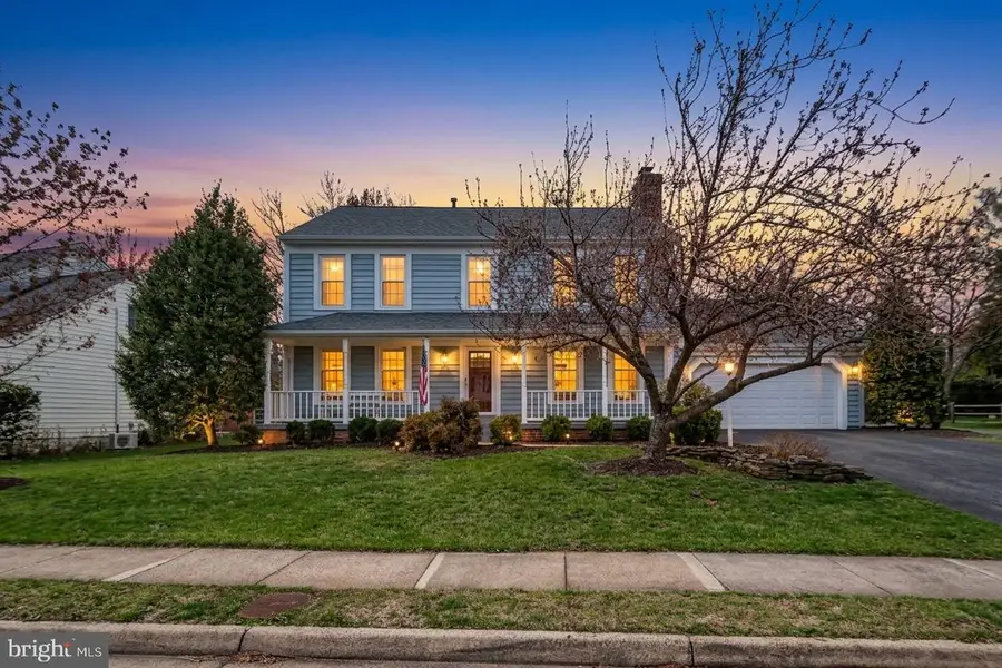 8942 Kenilworth Dr, Burke, VA 22015 - #3