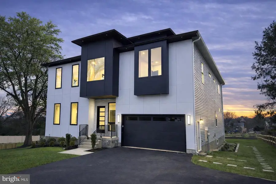 2613 Beacon Hill Rd, Alexandria, VA 22306 - #2