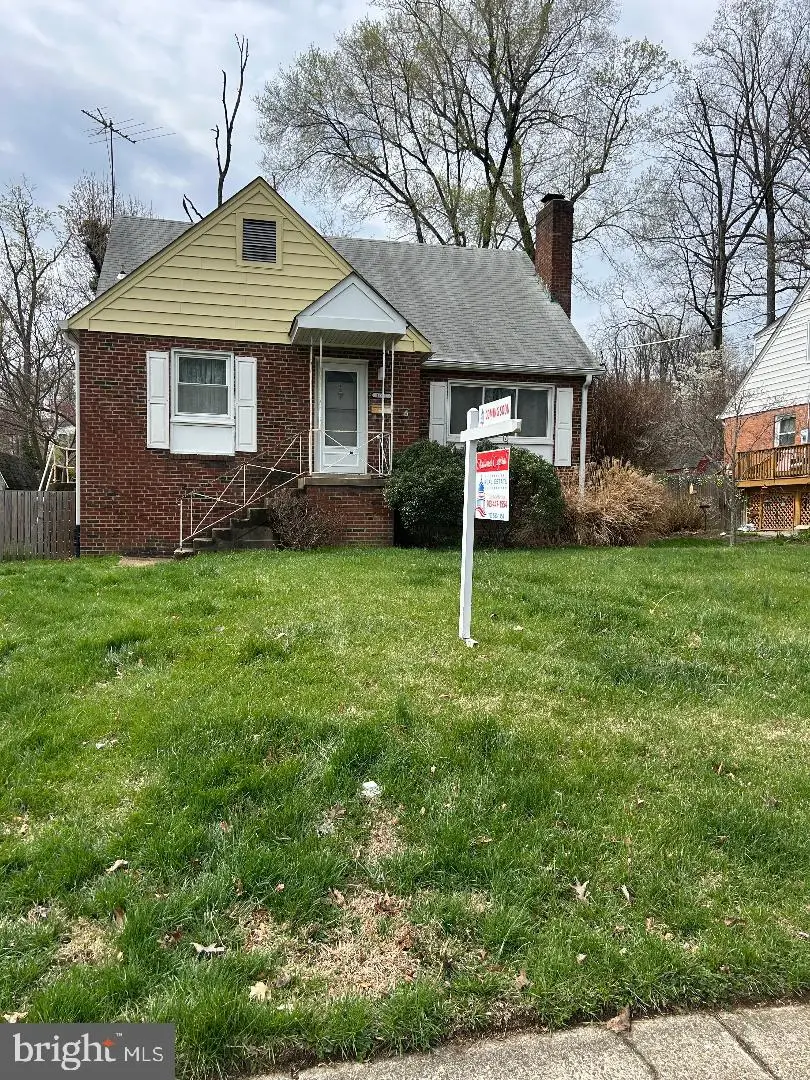 1021 Poplar Dr, Falls Church, VA 22046 - #2