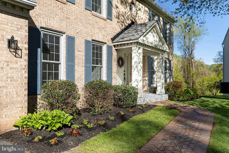 8101 Overlake Ct, Fairfax Station, VA 22039 - #2