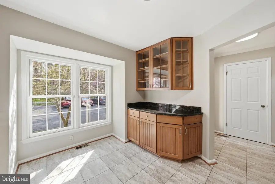 5872 Langton Dr, Alexandria, VA 22310 - #3