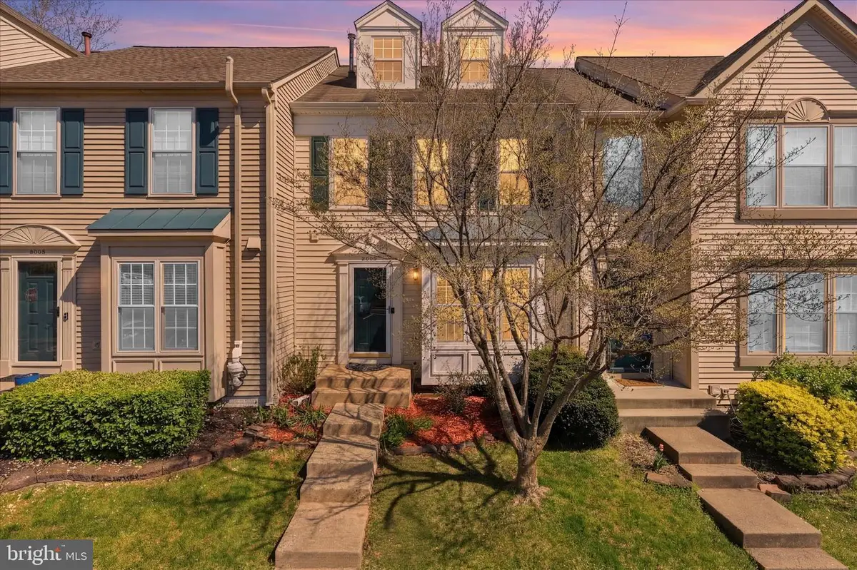 6005 Raina Dr, Centreville, VA 20120 - #1