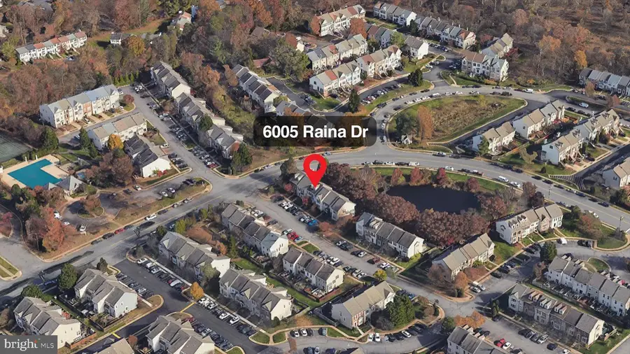 6005 Raina Dr, Centreville, VA 20120 - #2