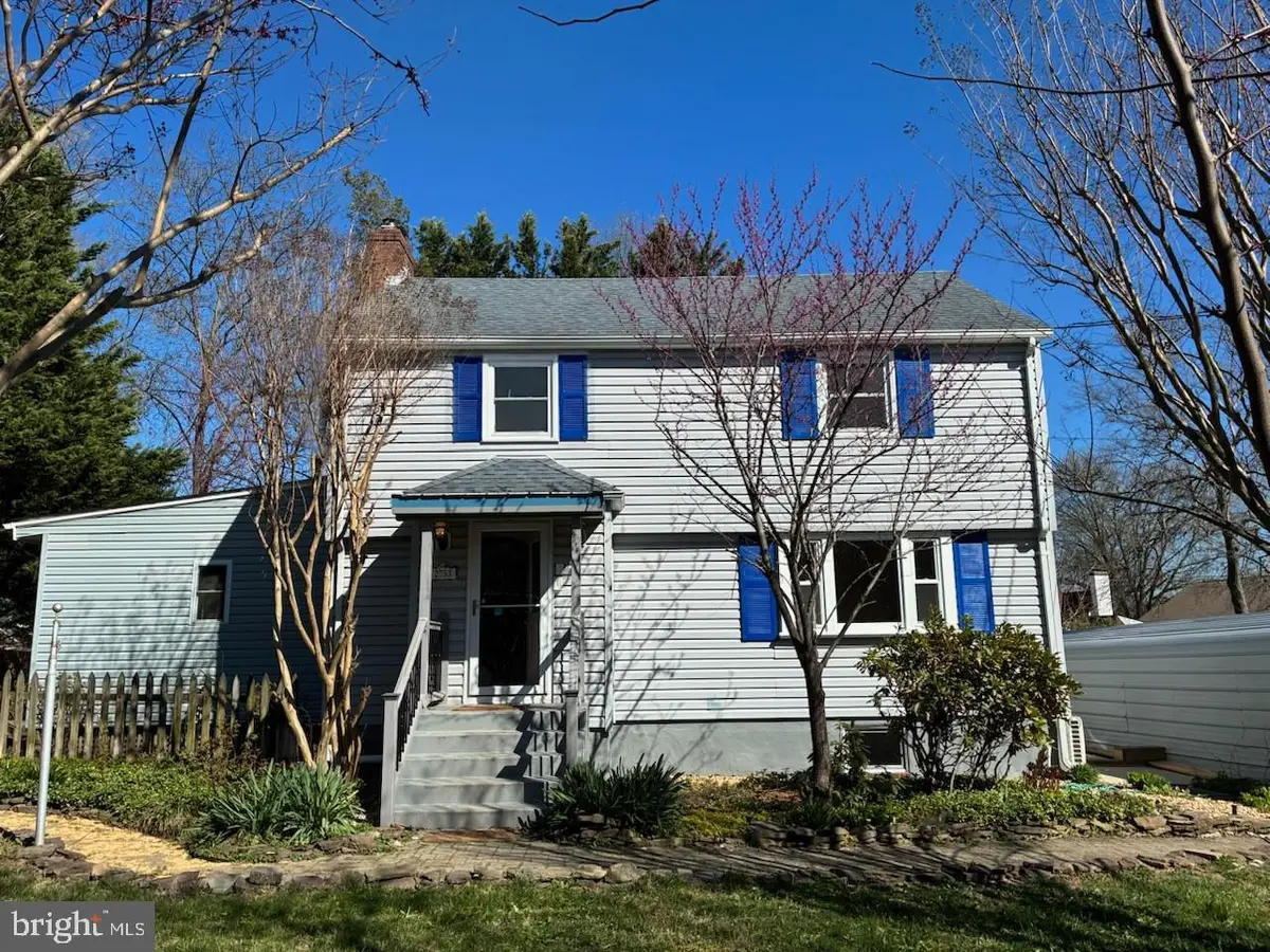 2753 Woodlawn Ave, Falls Church, VA 22042 - #1