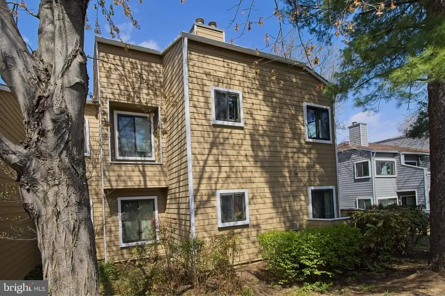 11045-b Villaridge Ct, Reston, VA 20191 - #2