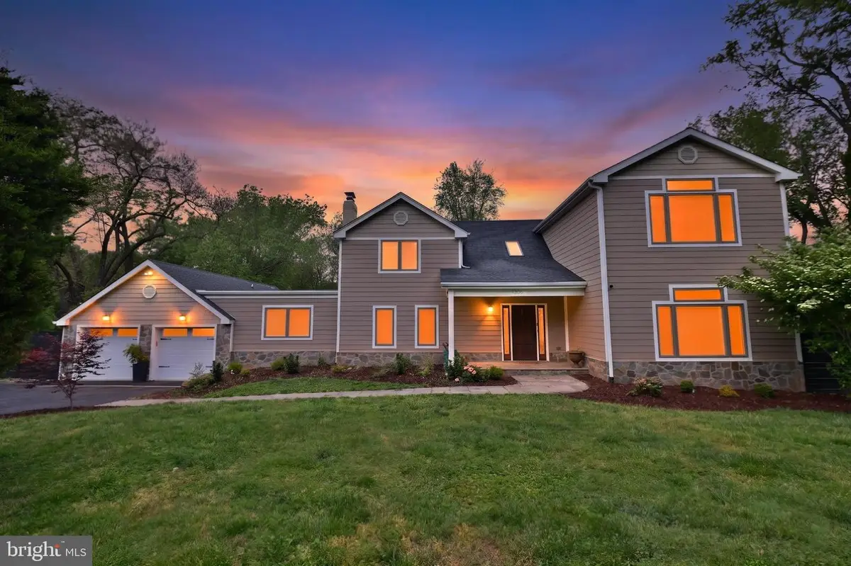 11306 Vale Rd, Oakton, VA 22124 - #1