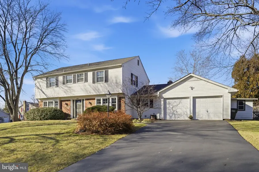 12824 Melville Ln, Fairfax, VA 22033 - #2