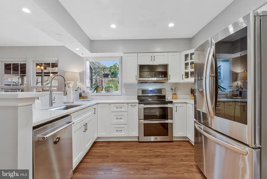 12526 Dardanelle Ct, Herndon, VA 20170 - #2